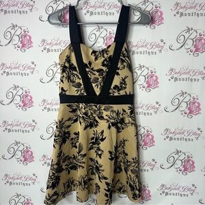Papaya dress mini flowers tan Beige and Black Floral Dress